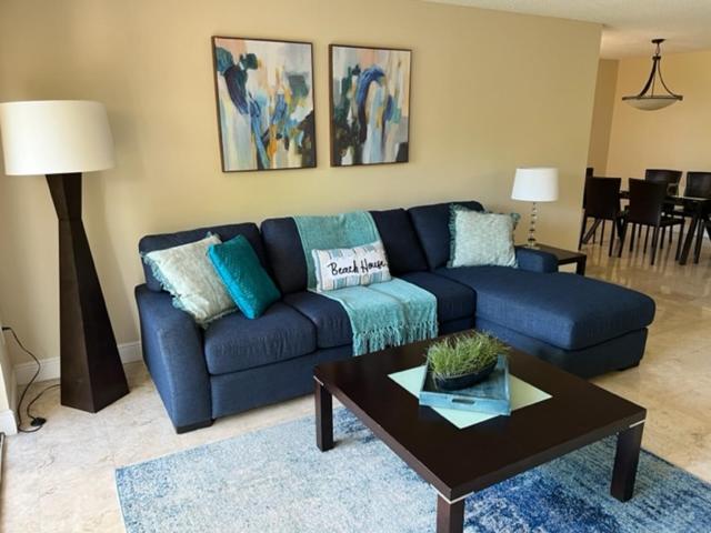 Renovated 2/2 Unit At Yacht Club/Aventura Apartment Екстериор снимка