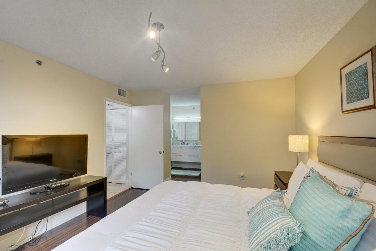 Renovated 2/2 Unit At Yacht Club/Aventura Apartment Екстериор снимка