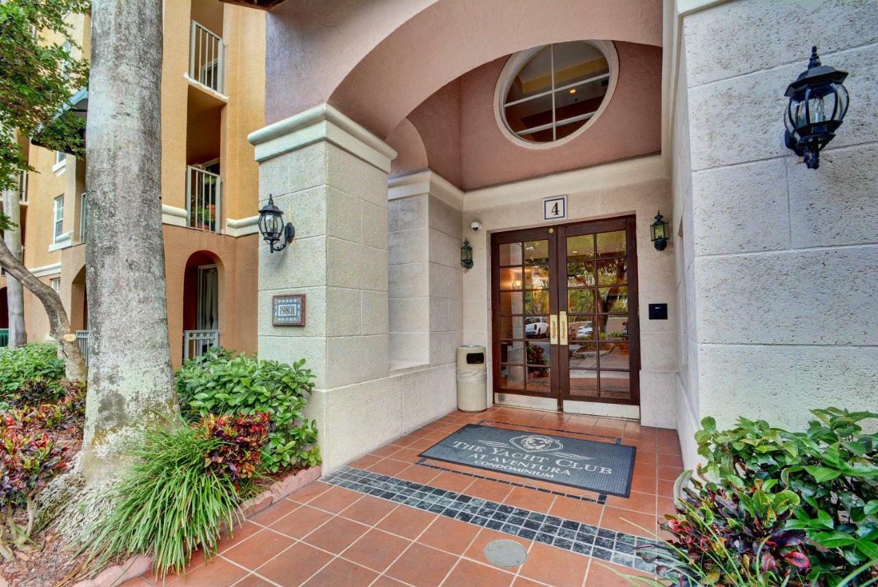 Renovated 2/2 Unit At Yacht Club/Aventura Apartment Екстериор снимка