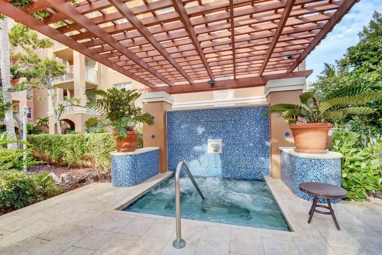 Renovated 2/2 Unit At Yacht Club/Aventura Apartment Екстериор снимка